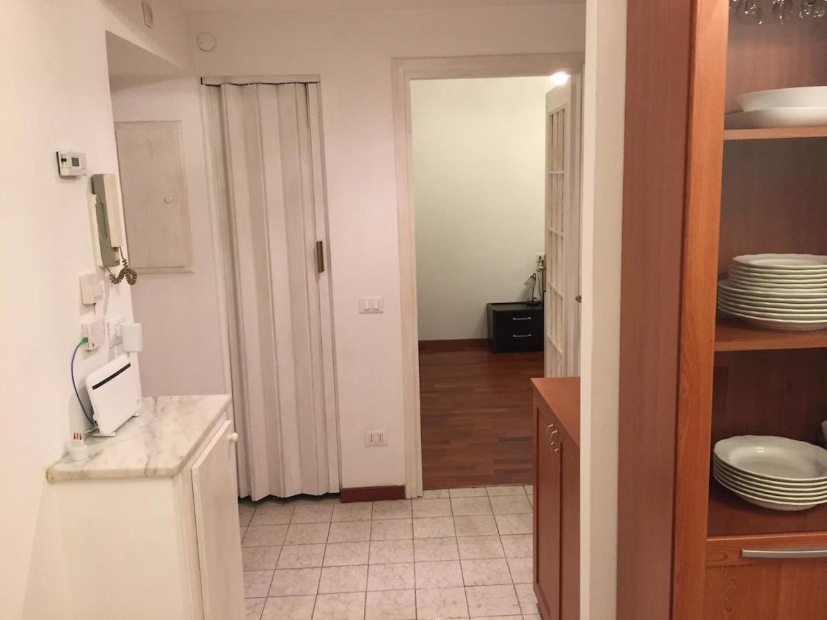 Appartement Natalia's 2-rooms Cozy Flat, Only 10 Min To Duomo Milan